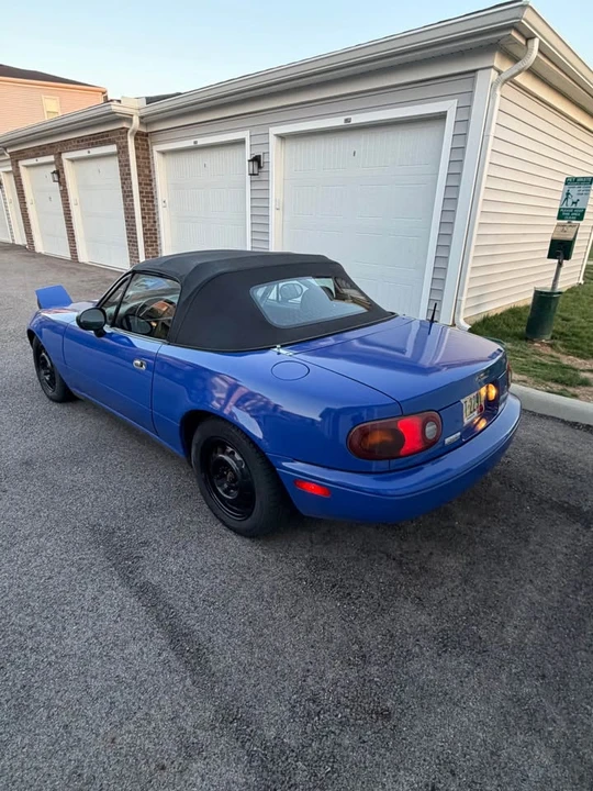 1994 Mazda NA MX-5 Miata - Image 2 of 18