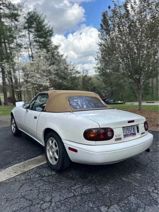 1994 Mazda NA MX-5 Miata - Image 2 of 7