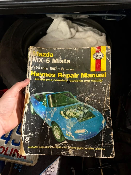 1994 Mazda NA MX-5 Miata - Image 15 of 17