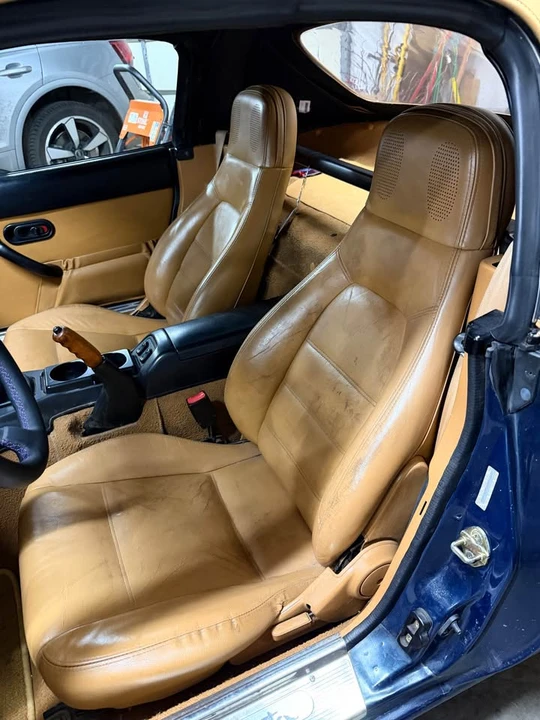 1994 Mazda NA MX-5 Miata - Image 12 of 17