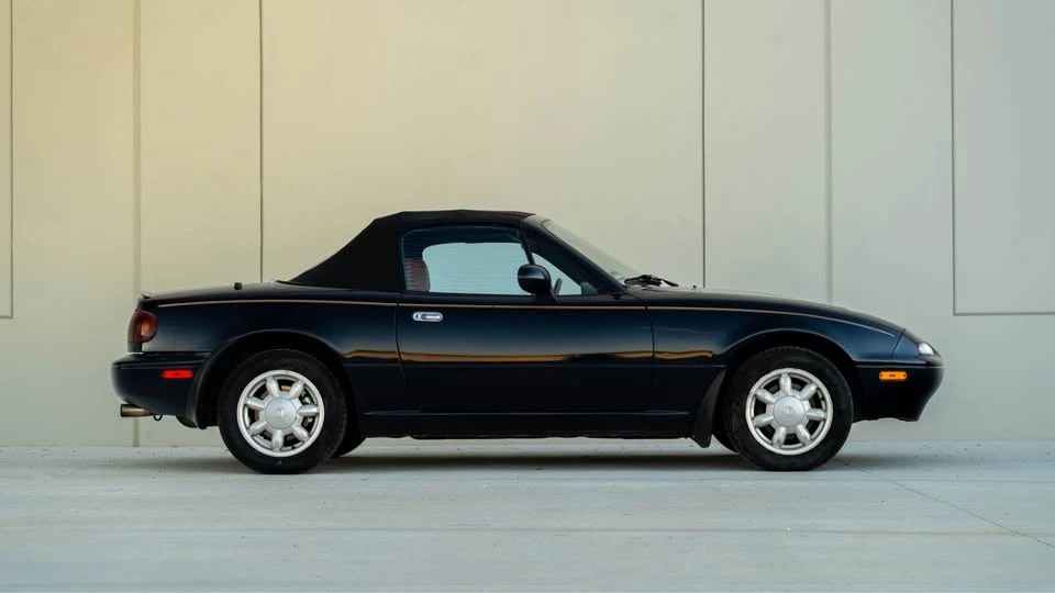1994 Mazda NA MX-5 Miata - Image 8 of 12