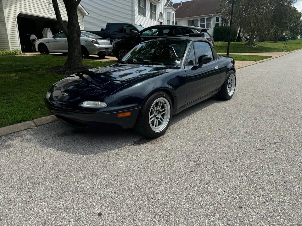 1994 Mazda NA MX-5 Miata - Image 5 of 12