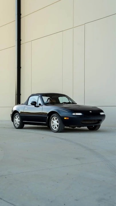 1994 Mazda NA MX-5 Miata - Image 6 of 12