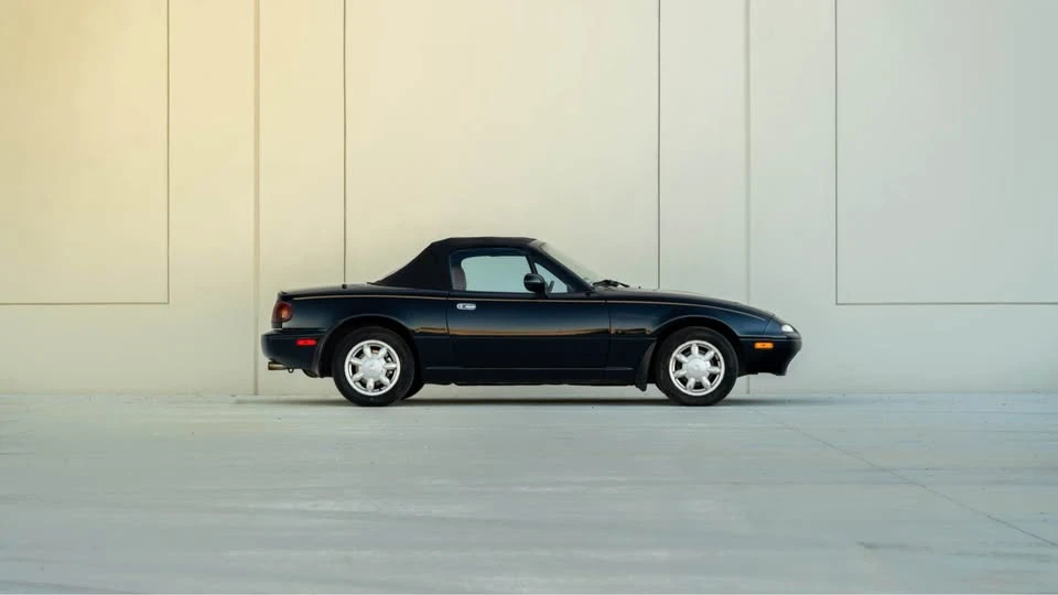 1994 Mazda NA MX-5 Miata - Image 9 of 12