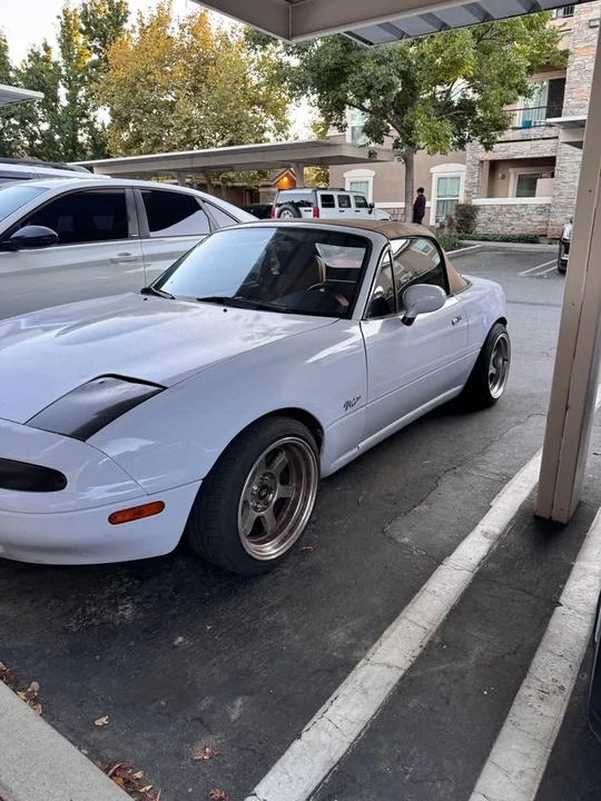 1994 Mazda NA MX-5 Miata - Image 5 of 9