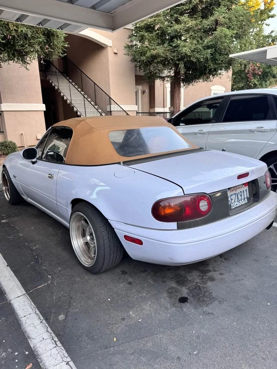 1994 Mazda NA MX-5 Miata - Image 7 of 9