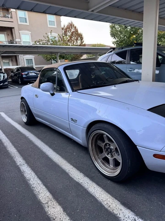 1994 Mazda NA MX-5 Miata - Image 9 of 9