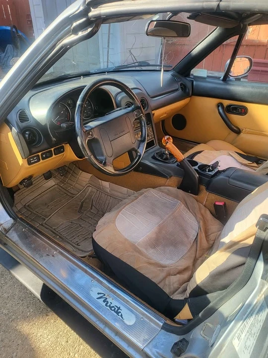 1994 Mazda NA MX-5 Miata - Image 6 of 13
