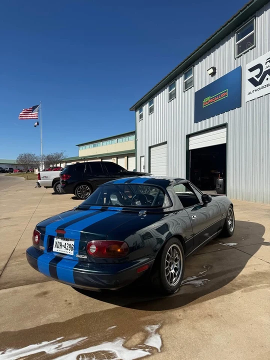 1994 Mazda NA MX-5 Miata - Image 5 of 10