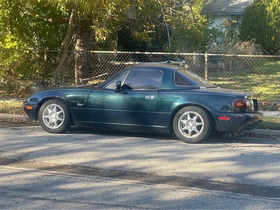 1994 Mazda NA MX-5 Miata - Image 5 of 10