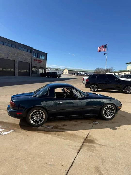 1994 Mazda NA MX-5 Miata - Image 6 of 10