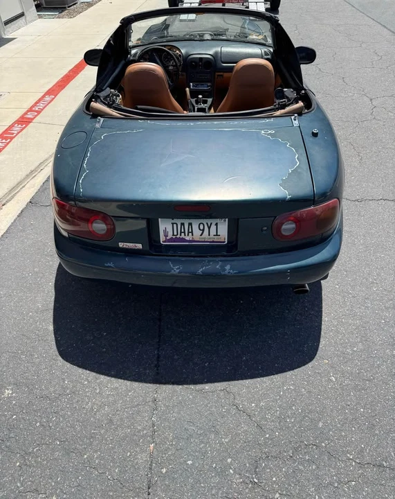 1994 Mazda NA MX-5 Miata - Image 5 of 8