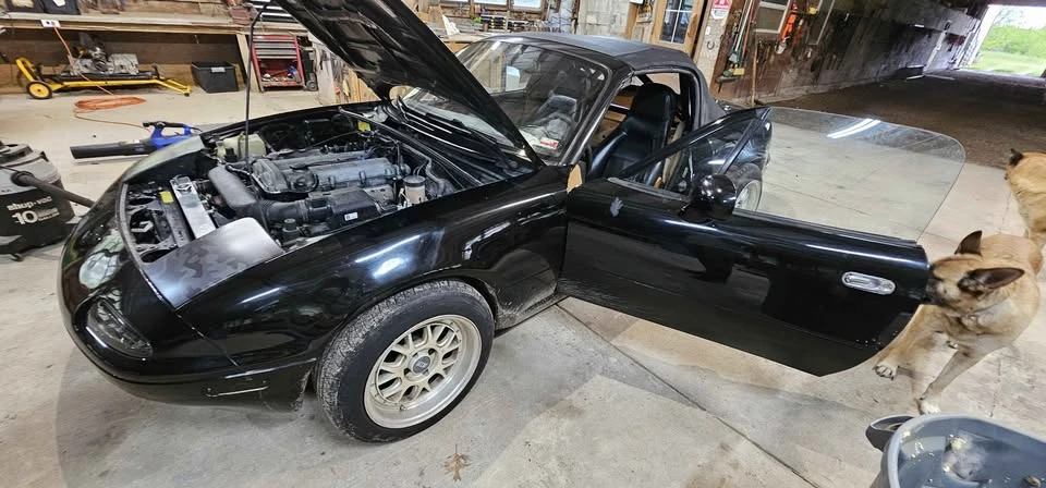 1994 Mazda NA MX-5 Miata - Image 5 of 9