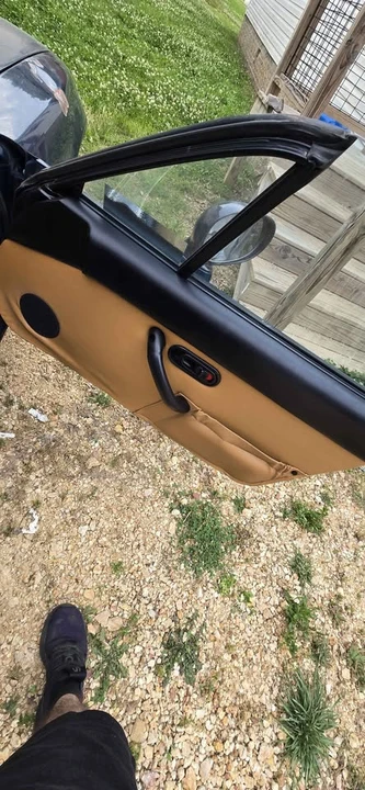 1994 Mazda NA MX-5 Miata - Image 5 of 9