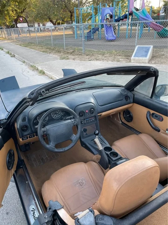 1994 Mazda NA MX-5 Miata - Image 7 of 14