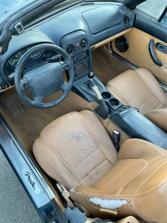 1994 Mazda NA MX-5 Miata - Image 9 of 14