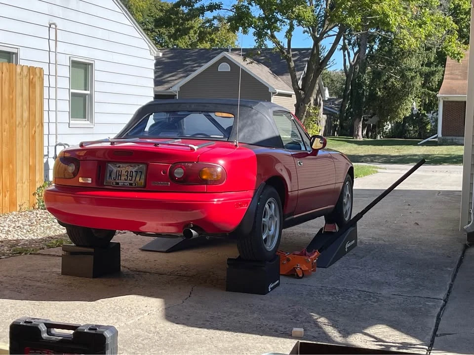 1994 Mazda NA MX-5 Miata - Image 5 of 21