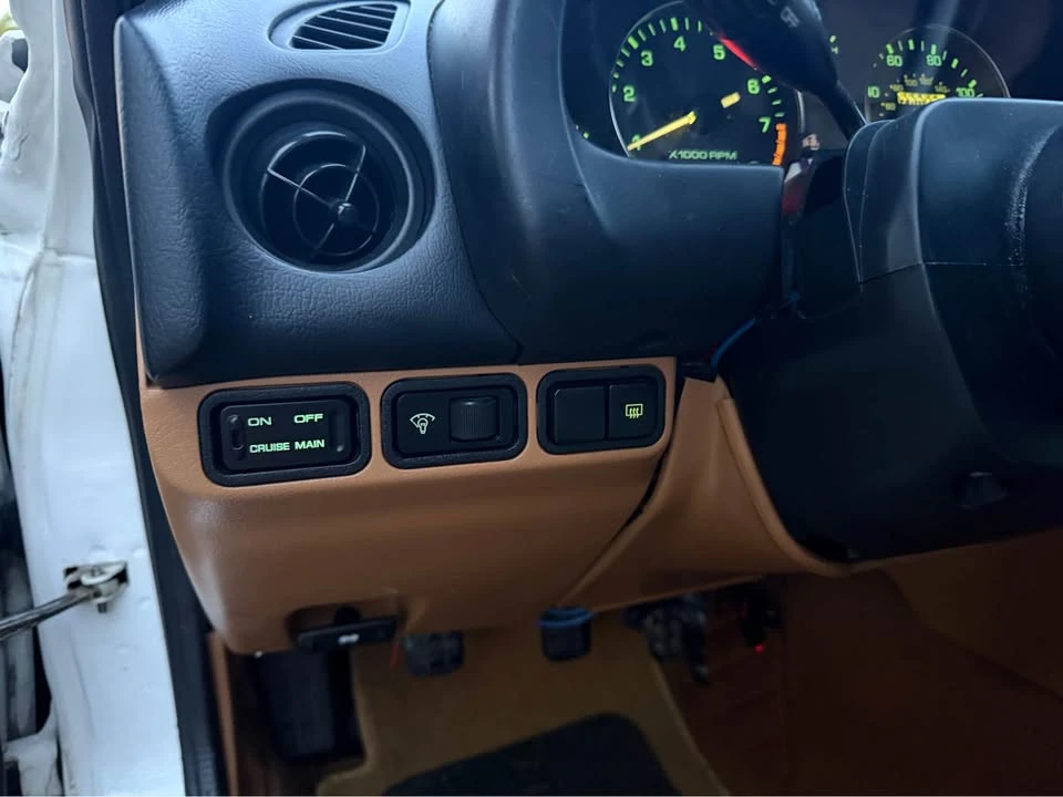 1994 Mazda NA MX-5 Miata - Image 19 of 20