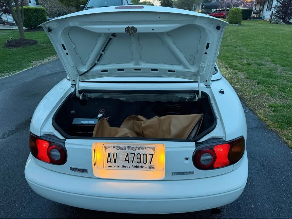 1994 Mazda NA MX-5 Miata - Image 6 of 20