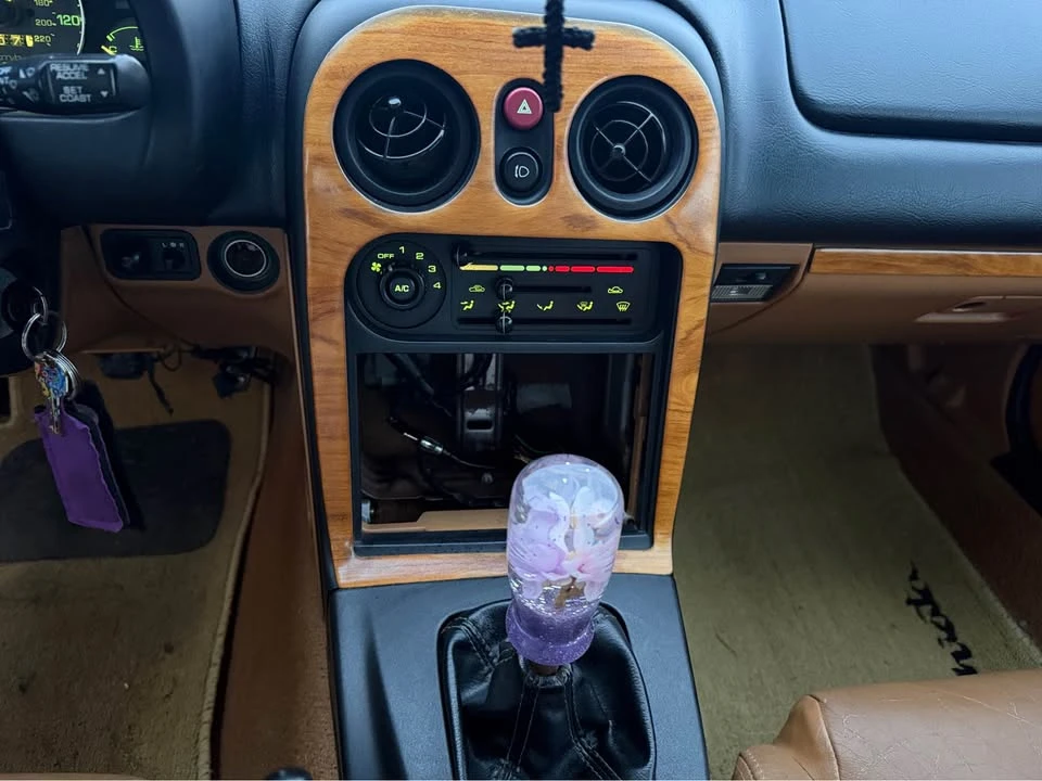 1994 Mazda NA MX-5 Miata - Image 16 of 20