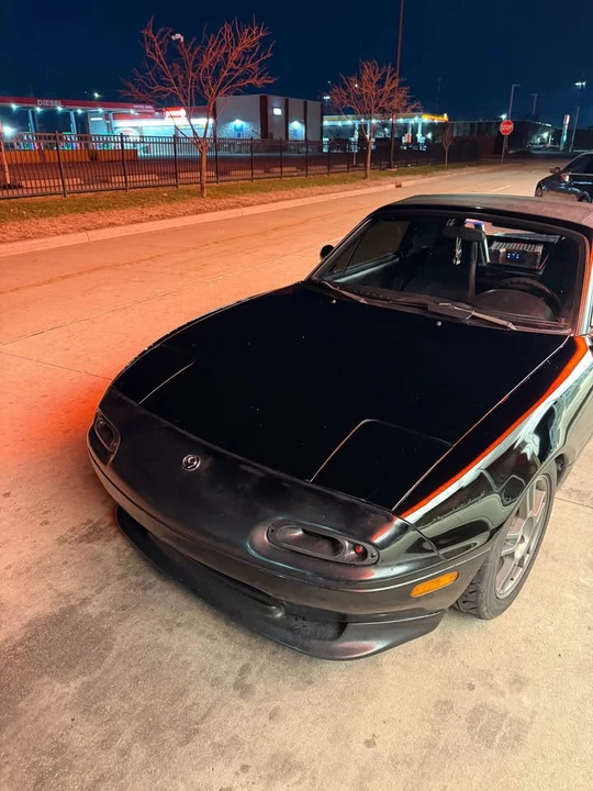 1994 Mazda NA MX-5 Miata - Image 2 of 10