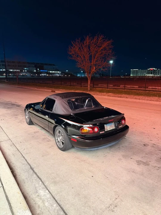 1994 Mazda NA MX-5 Miata - Image 4 of 10