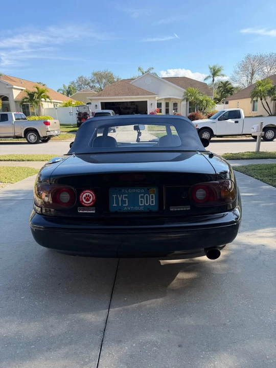 1994 Mazda NA MX-5 Miata - Image 16 of 17