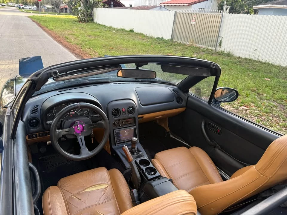 1994 Mazda NA MX-5 Miata - Image 6 of 9