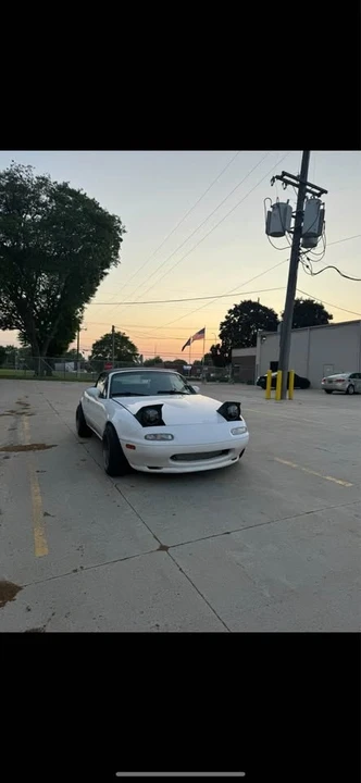 1994 Mazda NA MX-5 Miata - Image 9 of 14
