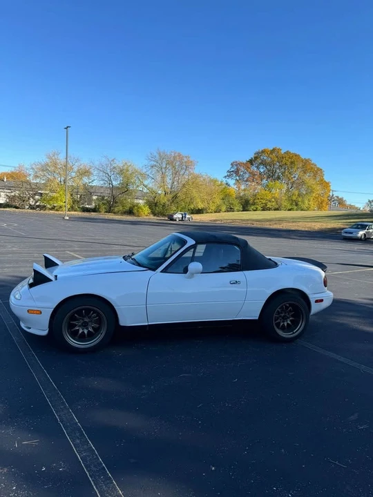 1994 Mazda NA MX-5 Miata - Image 2 of 14