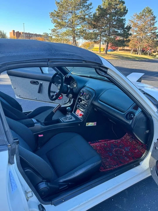 1994 Mazda NA MX-5 Miata - Image 7 of 14