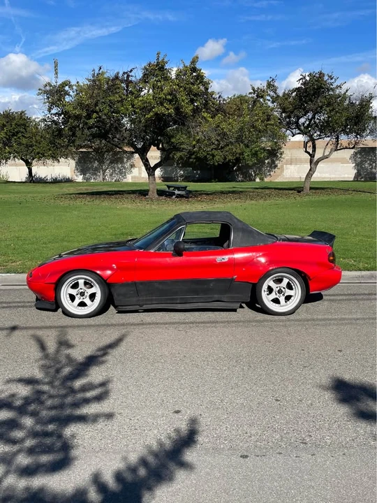 1994 Mazda NA MX-5 Miata - Image 6 of 10