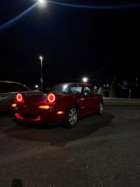 1994 Mazda NA MX-5 Miata - Image 9 of 13