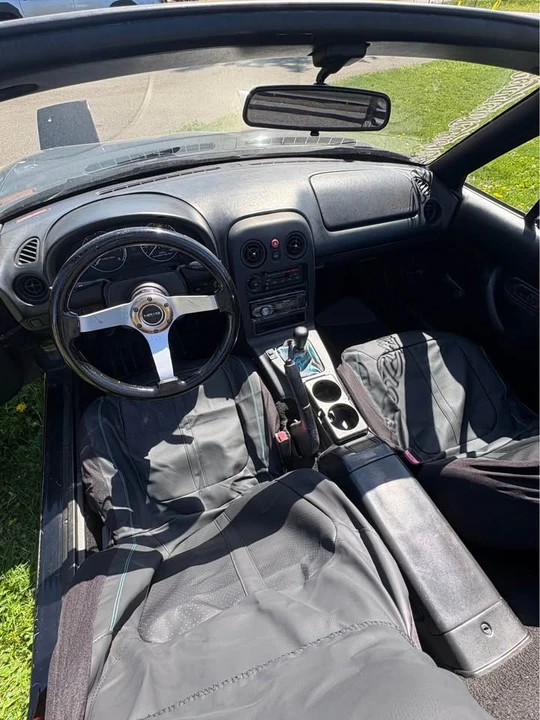1994 Mazda NA MX-5 Miata - Image 8 of 13
