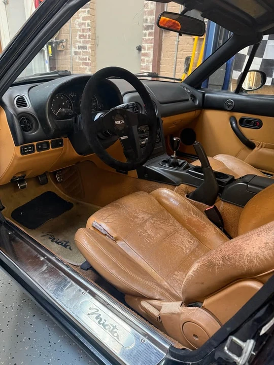 1994 Mazda NA MX-5 Miata - Image 5 of 12