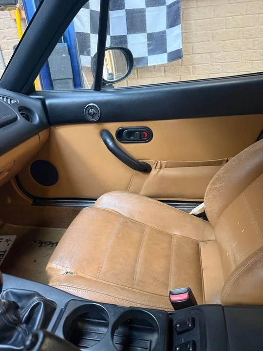 1994 Mazda NA MX-5 Miata - Image 7 of 12