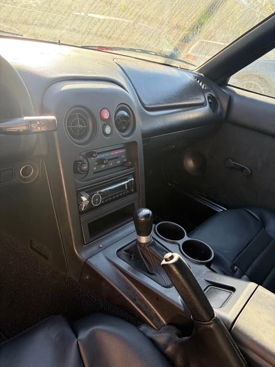 1994 Mazda NA MX-5 Miata - Image 12 of 12