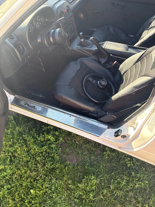 1994 Mazda NA MX-5 Miata - Image 10 of 12