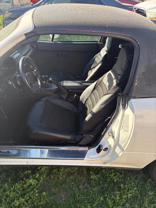1994 Mazda NA MX-5 Miata - Image 8 of 12