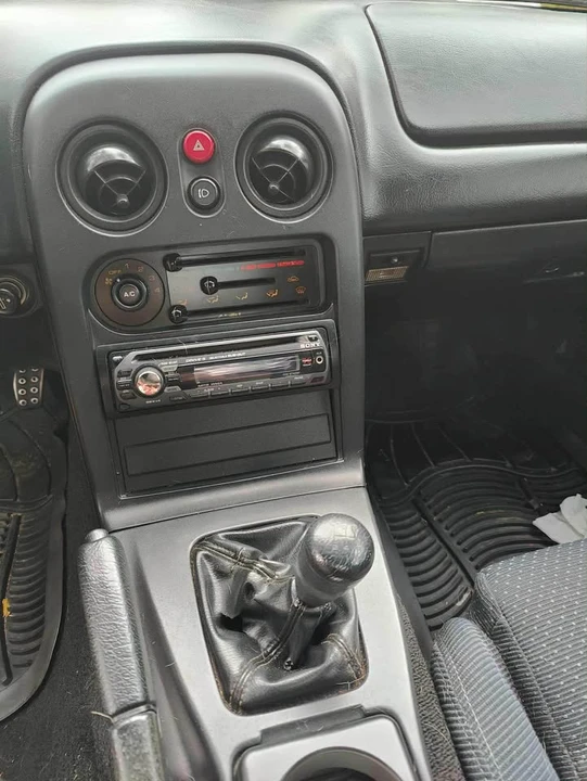 1994 Mazda NA MX-5 Miata - Image 9 of 11