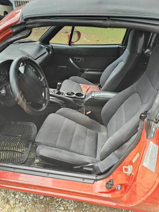 1994 Mazda NA MX-5 Miata - Image 8 of 11