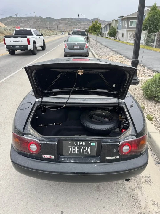 1994 Mazda NA MX-5 Miata - Image 4 of 11
