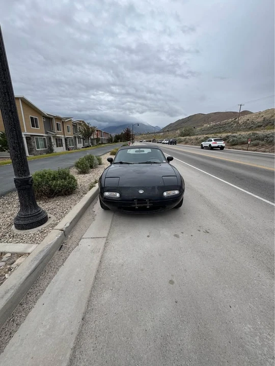 1994 Mazda NA MX-5 Miata - Image 9 of 11