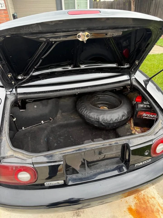 1994 Mazda NA MX-5 Miata - Image 7 of 8