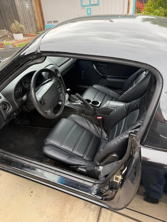 1994 Mazda NA MX-5 Miata - Image 5 of 8