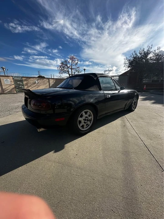 1994 Mazda NA MX-5 Miata - Image 2 of 8