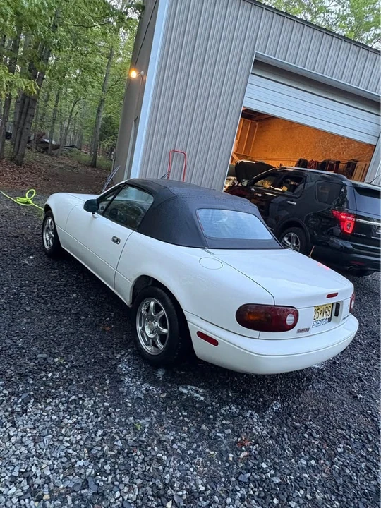 1994 Mazda NA MX-5 Miata - Image 4 of 17