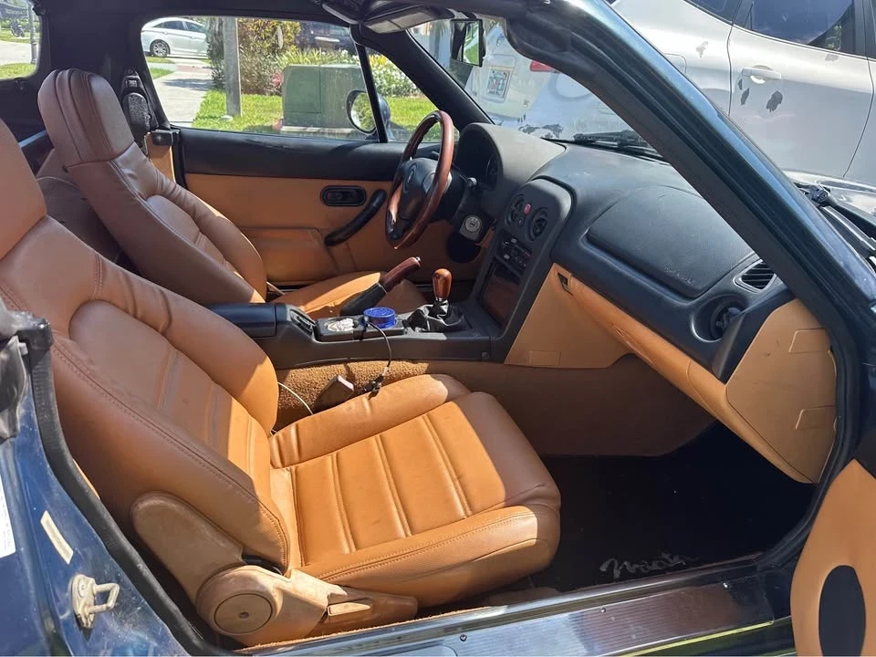 1994 Mazda NA MX-5 Miata - Image 4 of 6