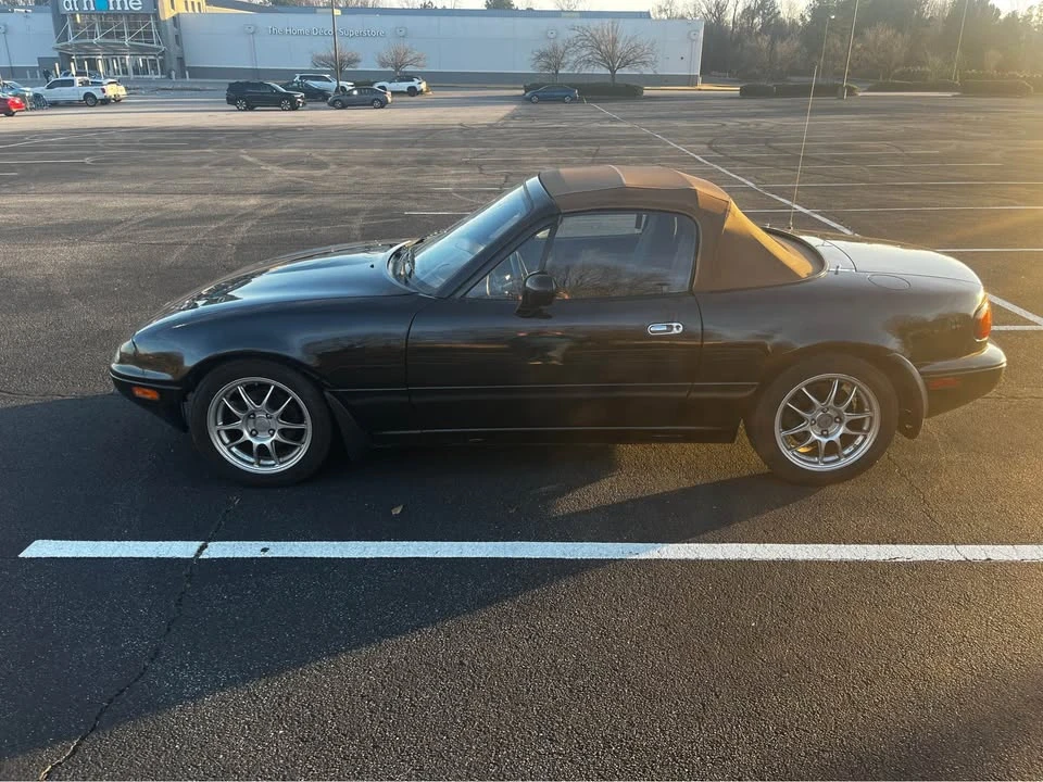 1994 Mazda NA MX-5 Miata - Image 2 of 12