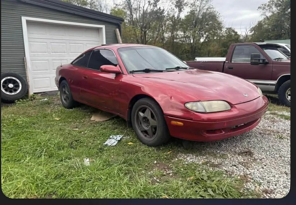 1994 Mazda MX-6 2nd Gen - Image 2 of 4